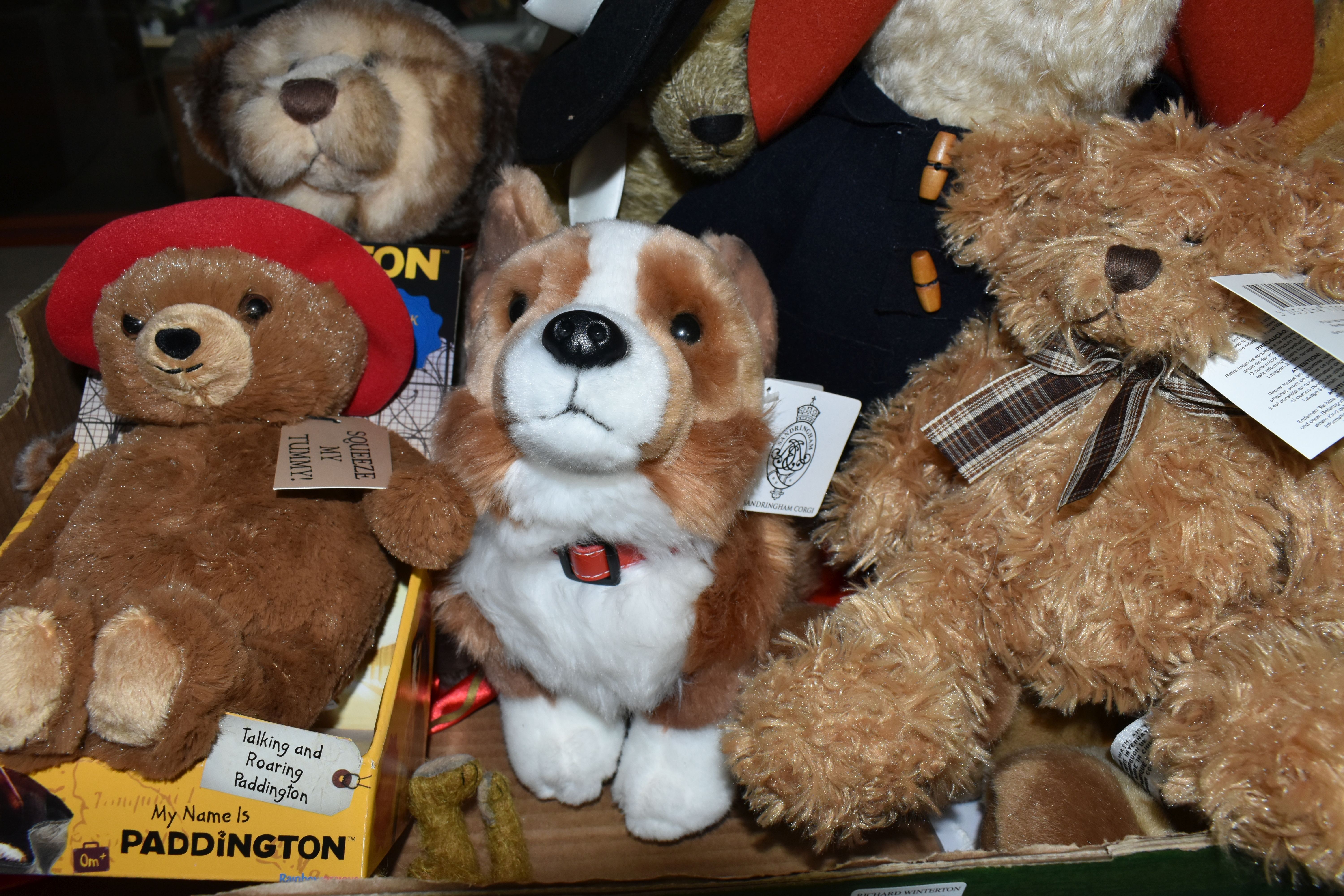 A BOX OF MODERN COLLECTORS BEARS, including a World of Bears limited edition of 50 Herman Morris - Bild 2 aus 8