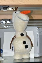 A BOXED STEIFF LIMITED EDITION DISNEY FROZEN 'OLAF', no.354571, limited edition no.803/2013, white