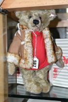 A BOXED STEIFF LIMITED EDITION ONLY FOOLS AND HORSES 'DEL BEAR' EXCLUSIVE TO DANBURY MINT, no.