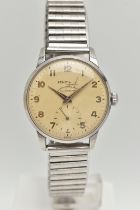 A GENTS 'ZENITH SPORTO' WRISTWATCH, manual wind, round silvered dial signed 'Zenith Sporto, Llyod