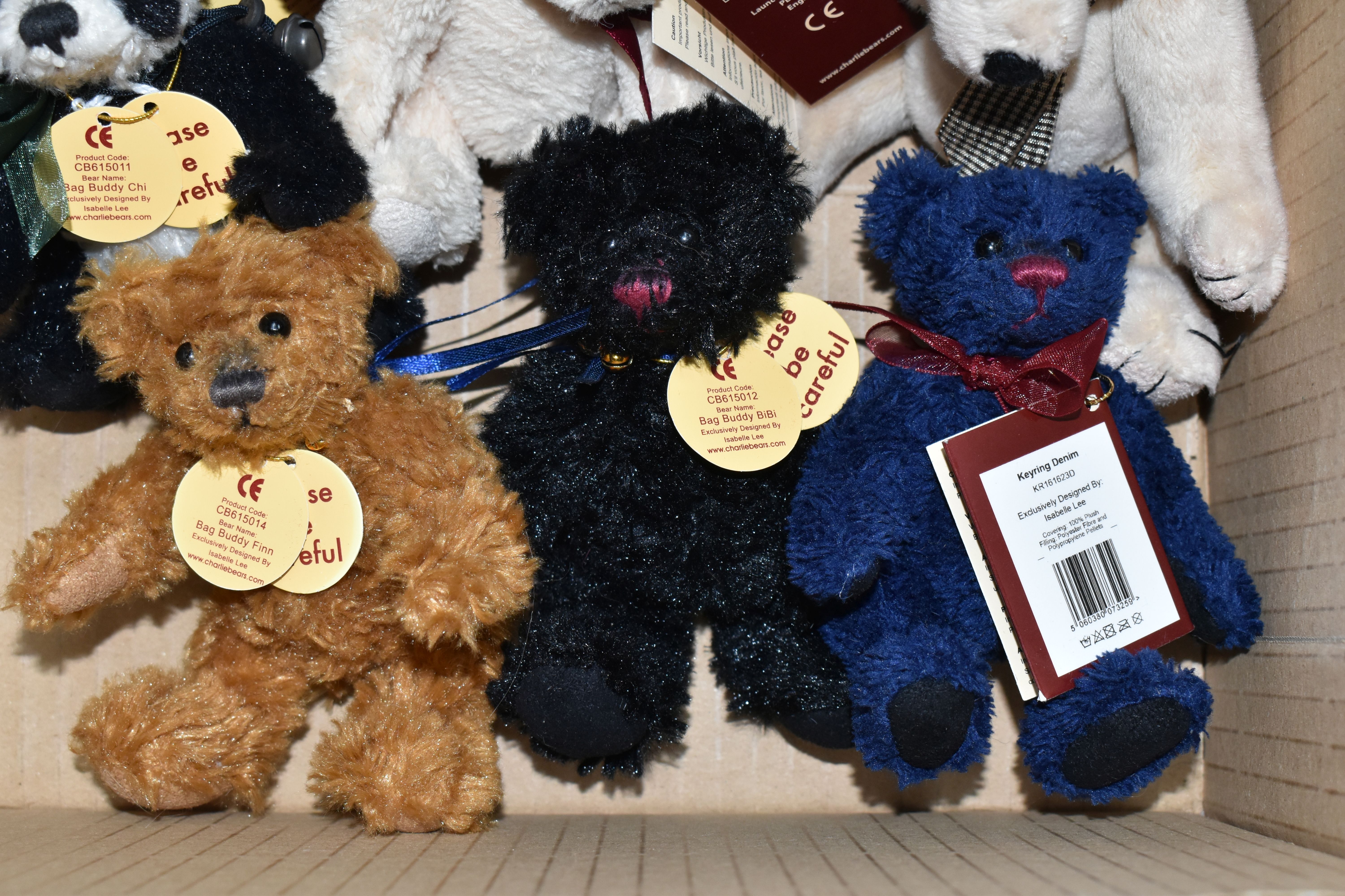 A GROUP OF MINIATURE CHARLIE BEARS, comprising a boxed 'Itsy Bitsy' CB228002BO with certificate, - Bild 3 aus 4