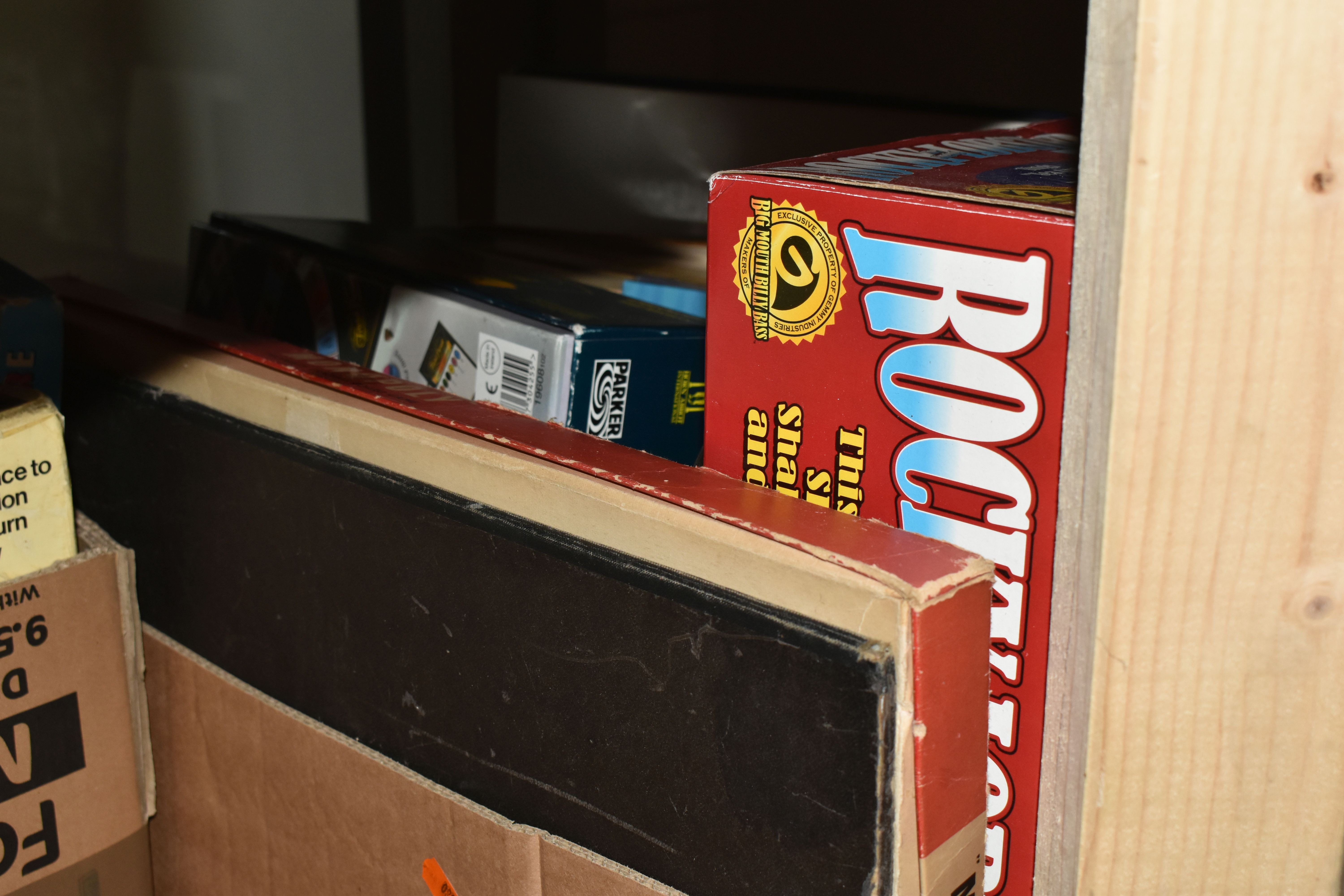 THREE BOXES OF BOARD GAMES AND TOYS, including Suspense, Downfall, Guess Who, Fashion Wheel, - Bild 4 aus 5