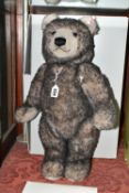A BOXED STEIFF LIMITED EDITION 'BIG BEAR', jointed with grey tipped alpaca 'fur', growler, gold