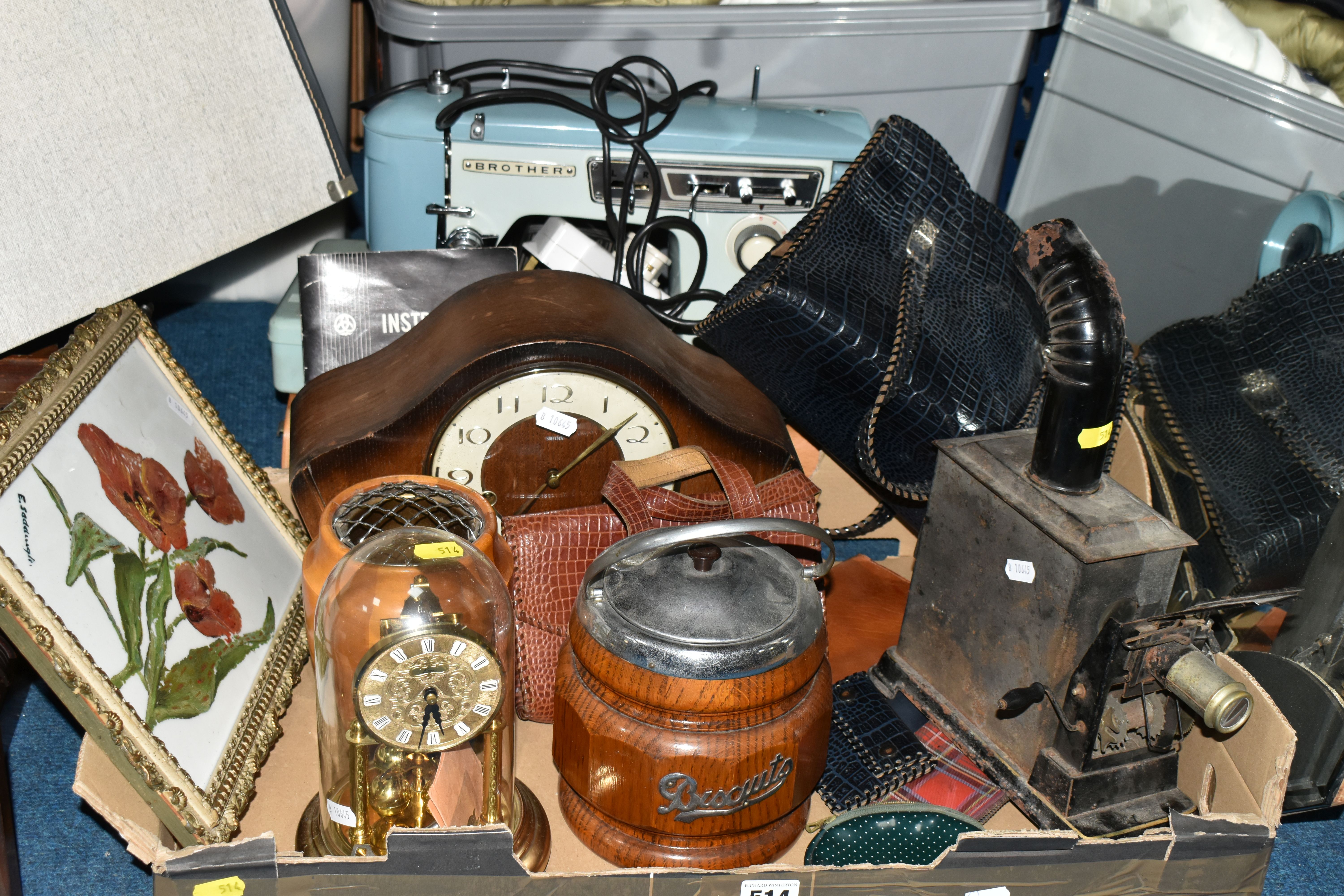 ONE BOX OF ASSORTED SUNDRIES, to include a wood and chrome 1930's biscuit barrel, mantel clock, a - Image 6 of 6