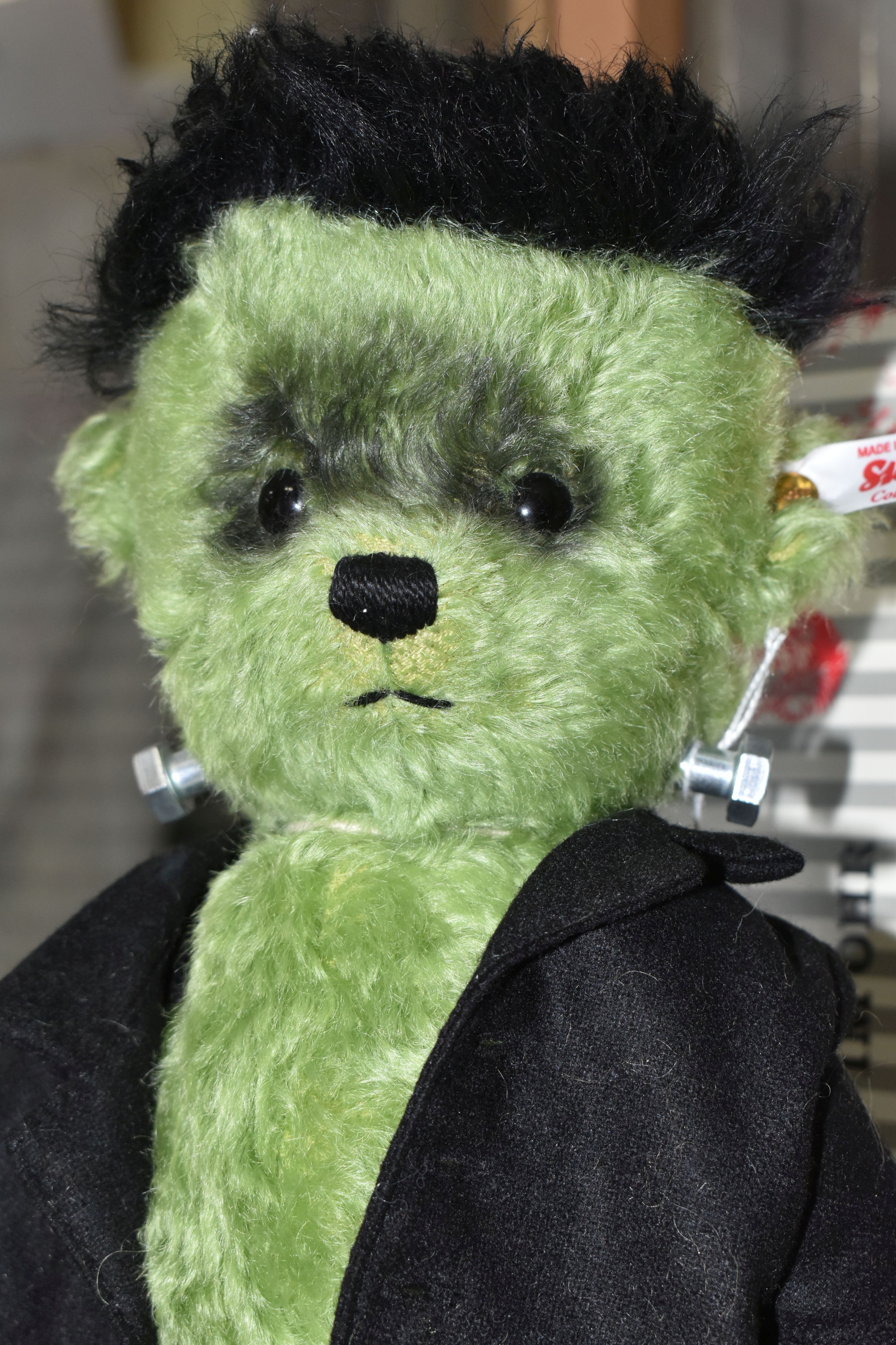 A BOXED STEIFF LIMITED EDITION 'FRANKENSTEIN', no.690457, limited edition no. 82/1818, green mohair, - Bild 2 aus 3