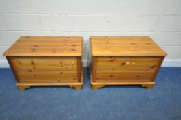 A PAIR OF MODERN PINE BLANKET CHESTS, with hinged lid (condition report: surface marks, scuffs,