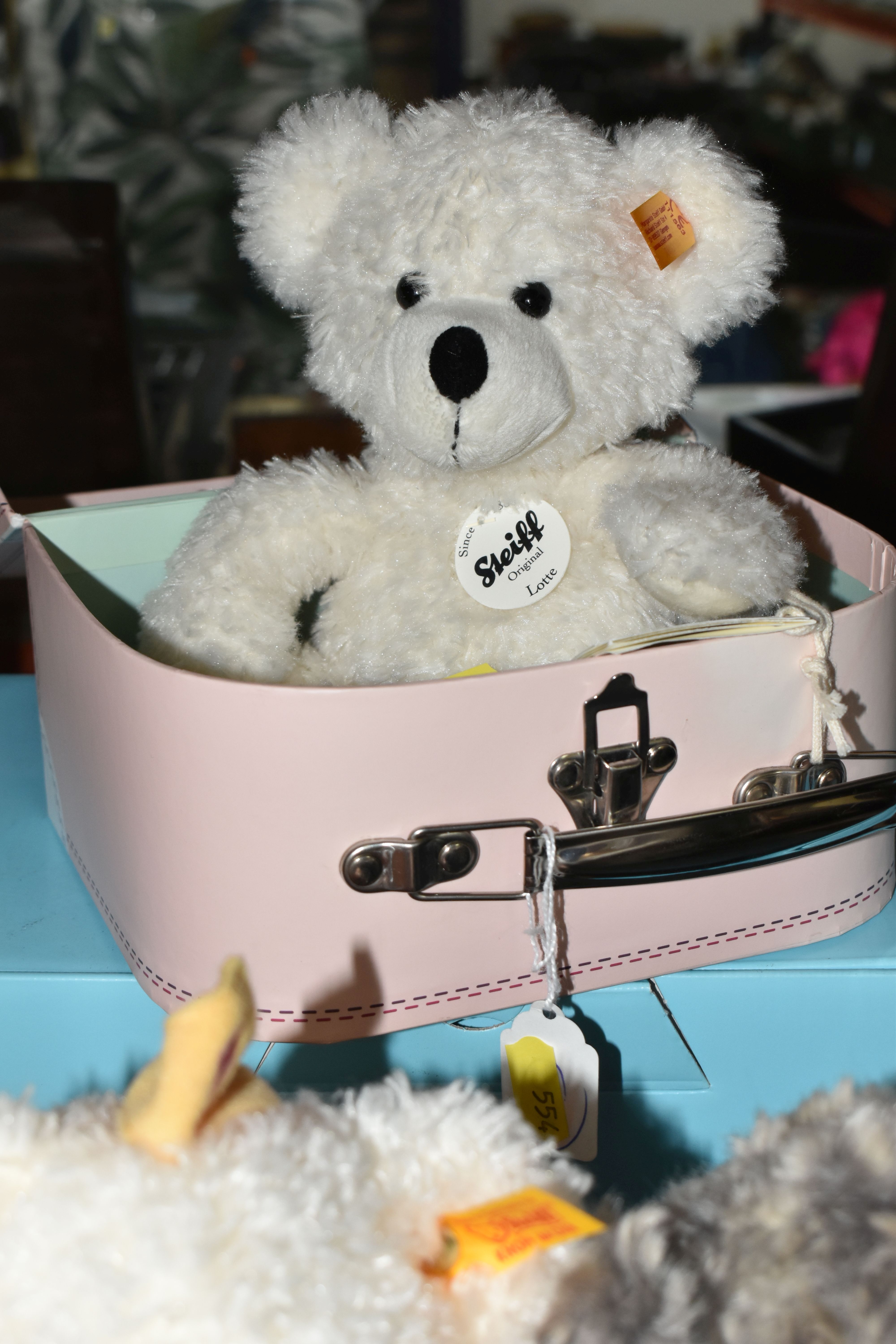 THREE STEIFF BEARS/ SOFT TOYS IN SUITCASES AND ONE CARD BOX, comprising Lotte Teddy Bear Princess ( - Bild 4 aus 4