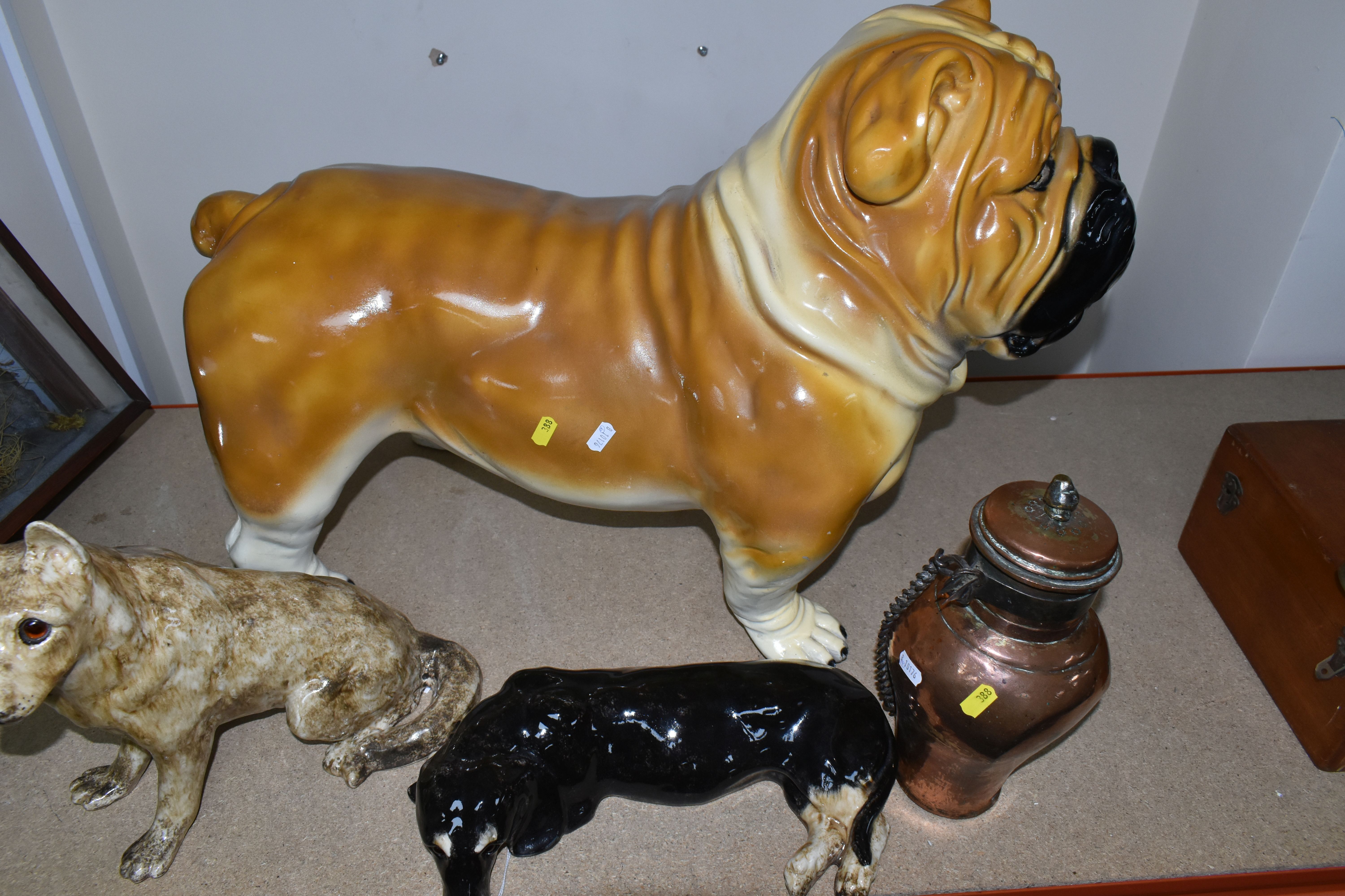 A GROUP OF CERAMIC DOGS, comprising two Winstanley dogs comprising an Alsatian and Dachshund, a - Image 5 of 6