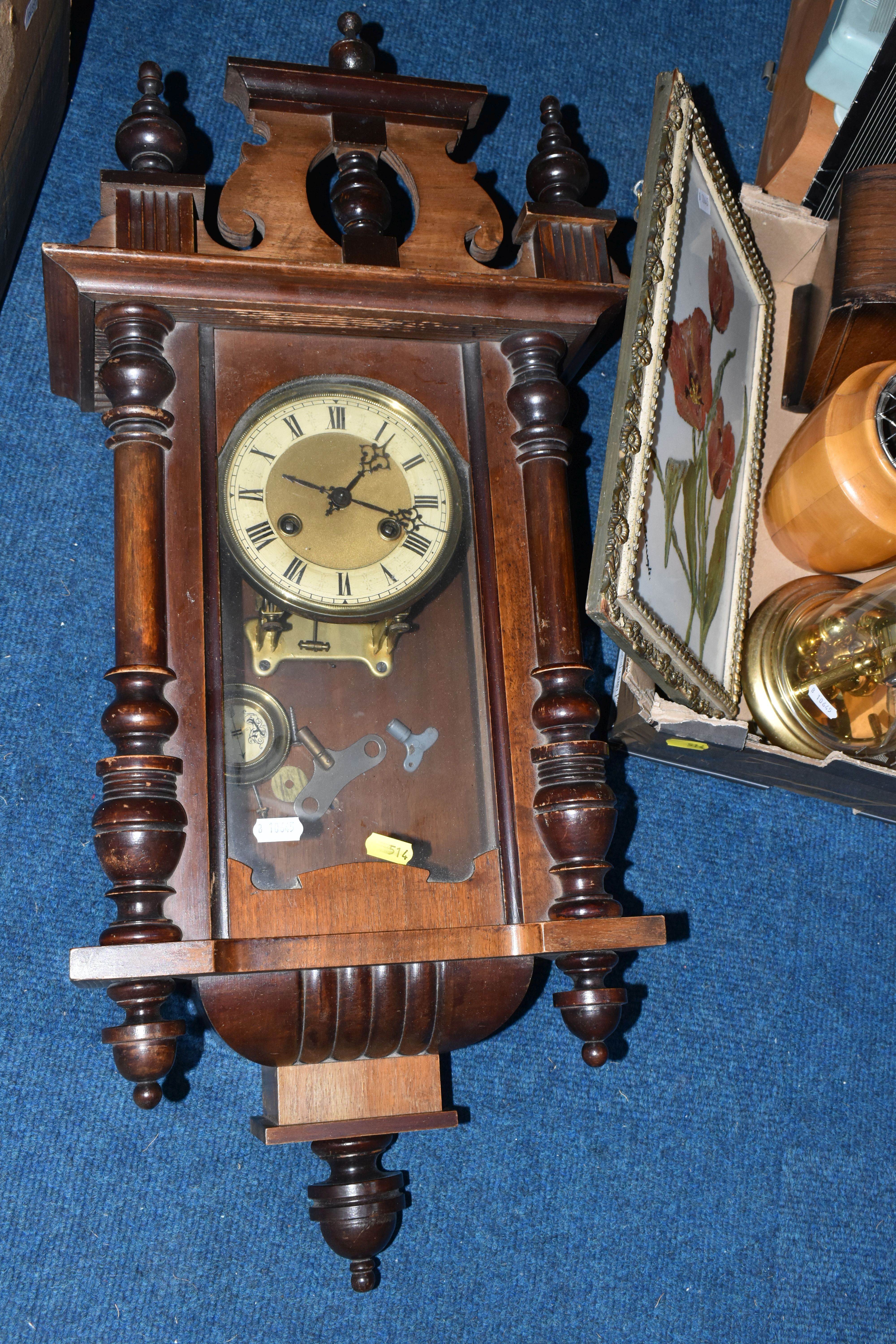 ONE BOX OF ASSORTED SUNDRIES, to include a wood and chrome 1930's biscuit barrel, mantel clock, a - Image 5 of 6