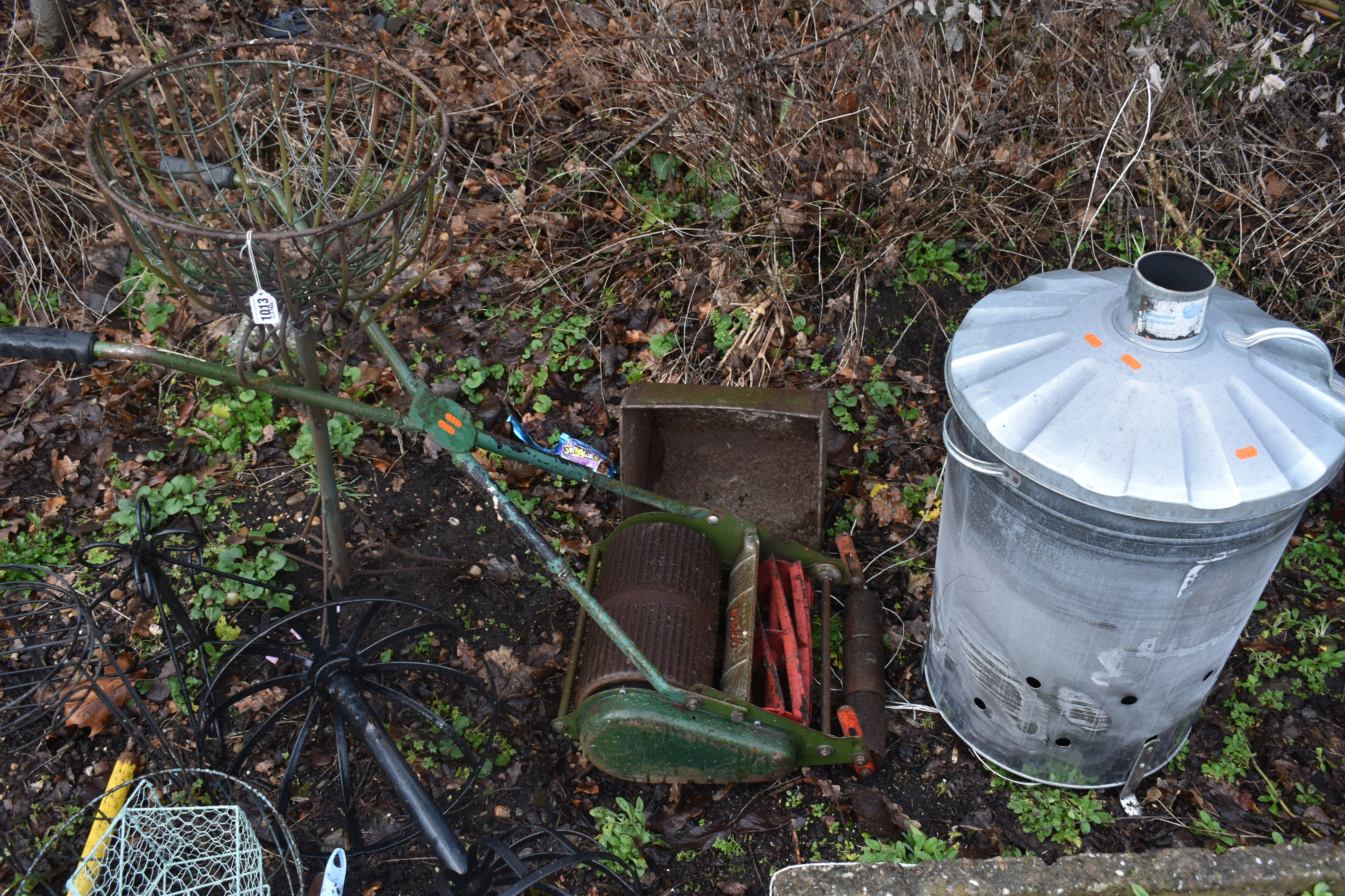 A SELECTION OF GARDEN MISCELLANEOUS, to include a galvanised incinerator, a Webb push along - Image 2 of 4