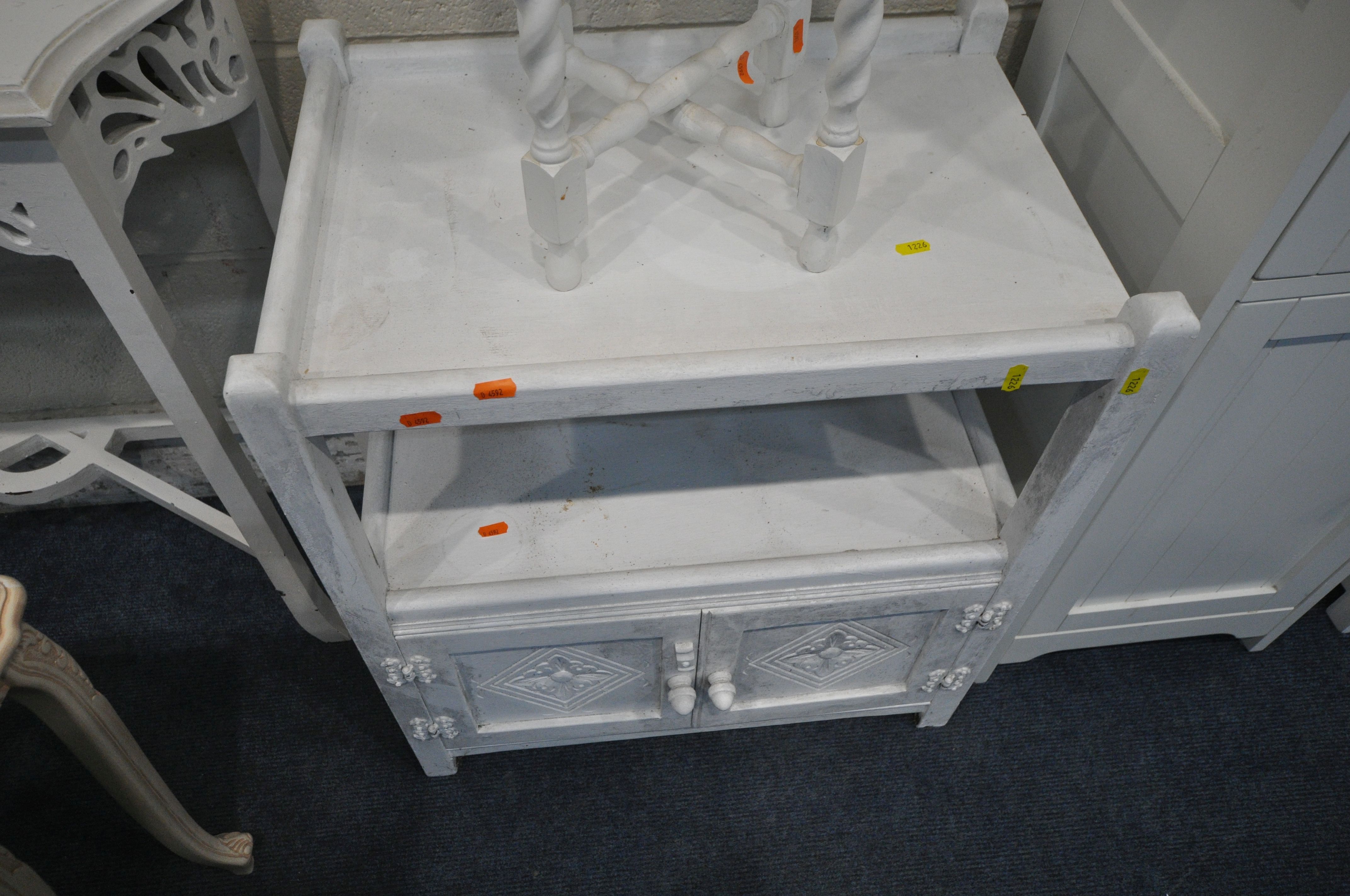 A VARIETY OF OCCASIONAL FURNITURE, to include a mirrored jardinière stand, 36cm x height 106cm, a - Image 4 of 4