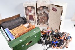 A QUANTITY OF ASSORTED HASBRO ACTION MAN FIGURES AND ACCESSORIES, a cased chess set, assorted