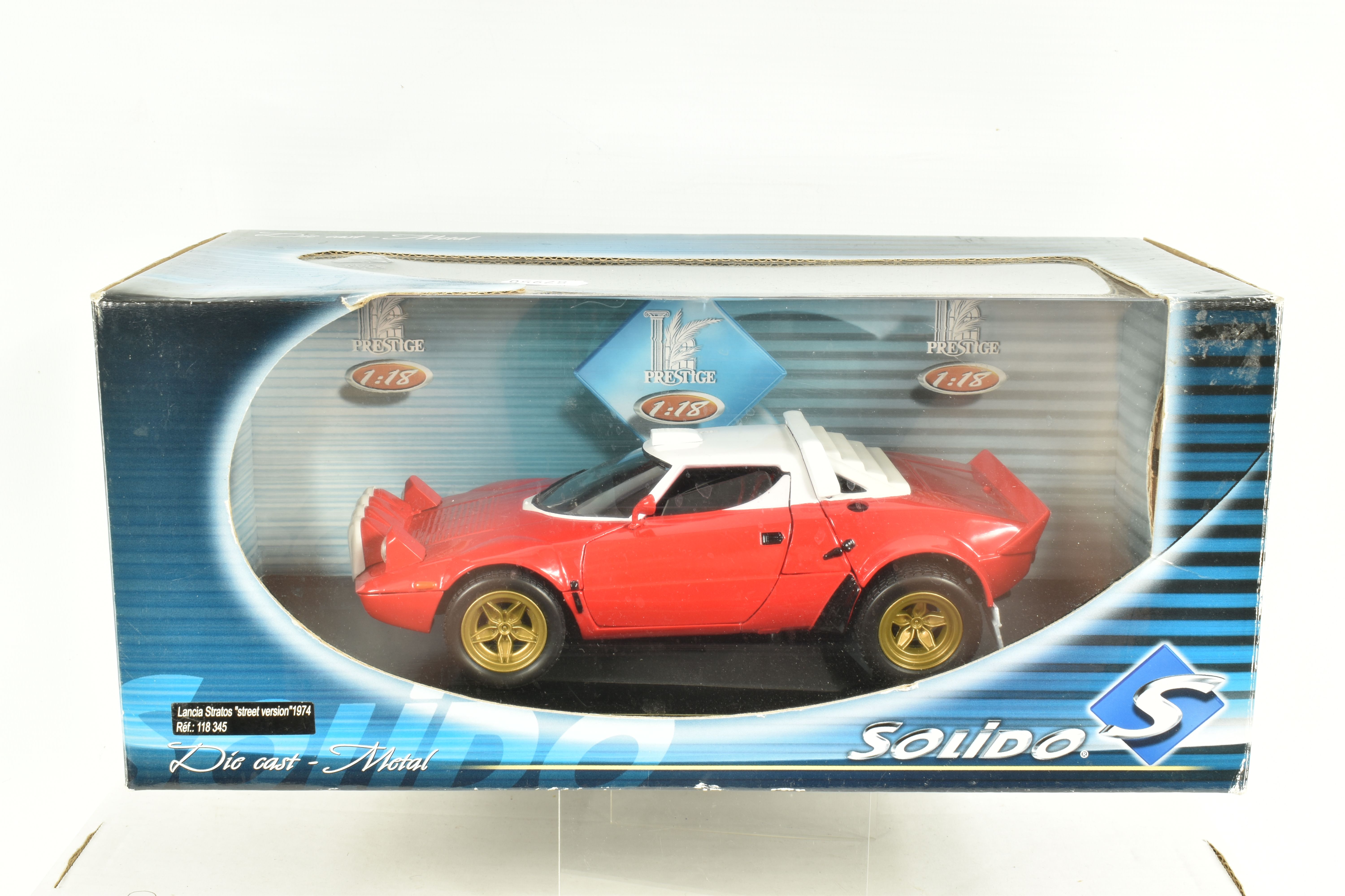 FIVE BOXED METAL DIECAST 1:18 SCALE MODEL CARS, to include a MotoMax 1961 Chevrolet Stingray Mako - Image 6 of 6