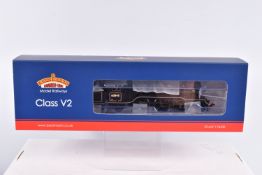 A BOXED OO GAUGE BACHMANN BRANCHLINE MODEL RAILWAYS LOCOMOTIVE, LNER V2 Class, no. 60845 in BR Lined