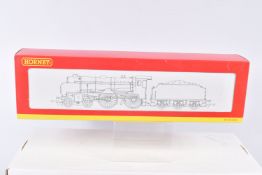 A BOXED OO GAUGE HORNBY MODEL RAILWAYS LOCOMOTIVE, Schools Class V 4-4-0, no. 30935 'Sevenoaks' in
