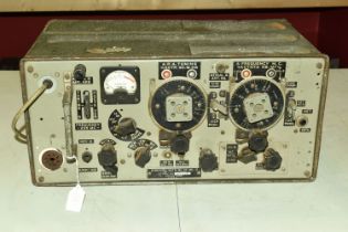 A WIRELESS SETS NO.19 MK II, serial number 07914, Philco Corp, USA, PC 92049C, light grey front