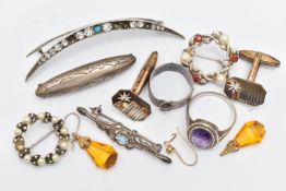 A SMALL SELECTION OF JEWELLERY, to include a silver sweetheart brooch, vacant cartouche,