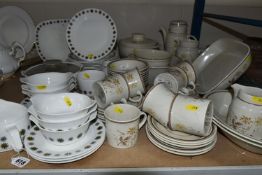 A QUANTITY OF J & G MEAKIN STUDIO POTTERY 'ALLEGRO' PATTERN DINNERWARE AND ROYAL DOULTON '