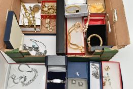 A BOX OF ASSORTED COSTUME JEWELLERY, to include a Monet bangle, a boxed 'Frankin Mint', Cleopatra