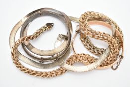 AN ASSORTMENT OF SILVER JEWELLERY, to include a bonded gold fancy link chain, approximate length