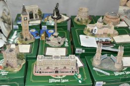 A COLLECTION OF BOXED LILLIPUT LANE BRITAIN'S HERITAGE SCULPTURES, comprising Saint Paul's Cathedral
