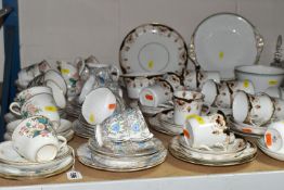 LATE 19TH / EARLY 20TH CENTURY TEAWARES, to include Grainger & Co Worcester 1834 pattern cups and
