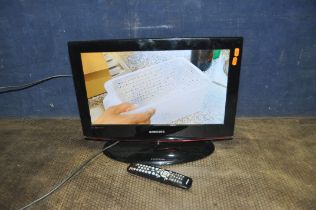 A SAMSUNG LE22B450WXXU 22in TV with remote (PAT pass and working)