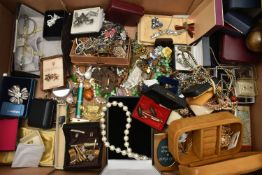 A BOX OF ASSORTED COSTUME JEWELLERY, to include a selection of necklaces, bracelets, rings, and
