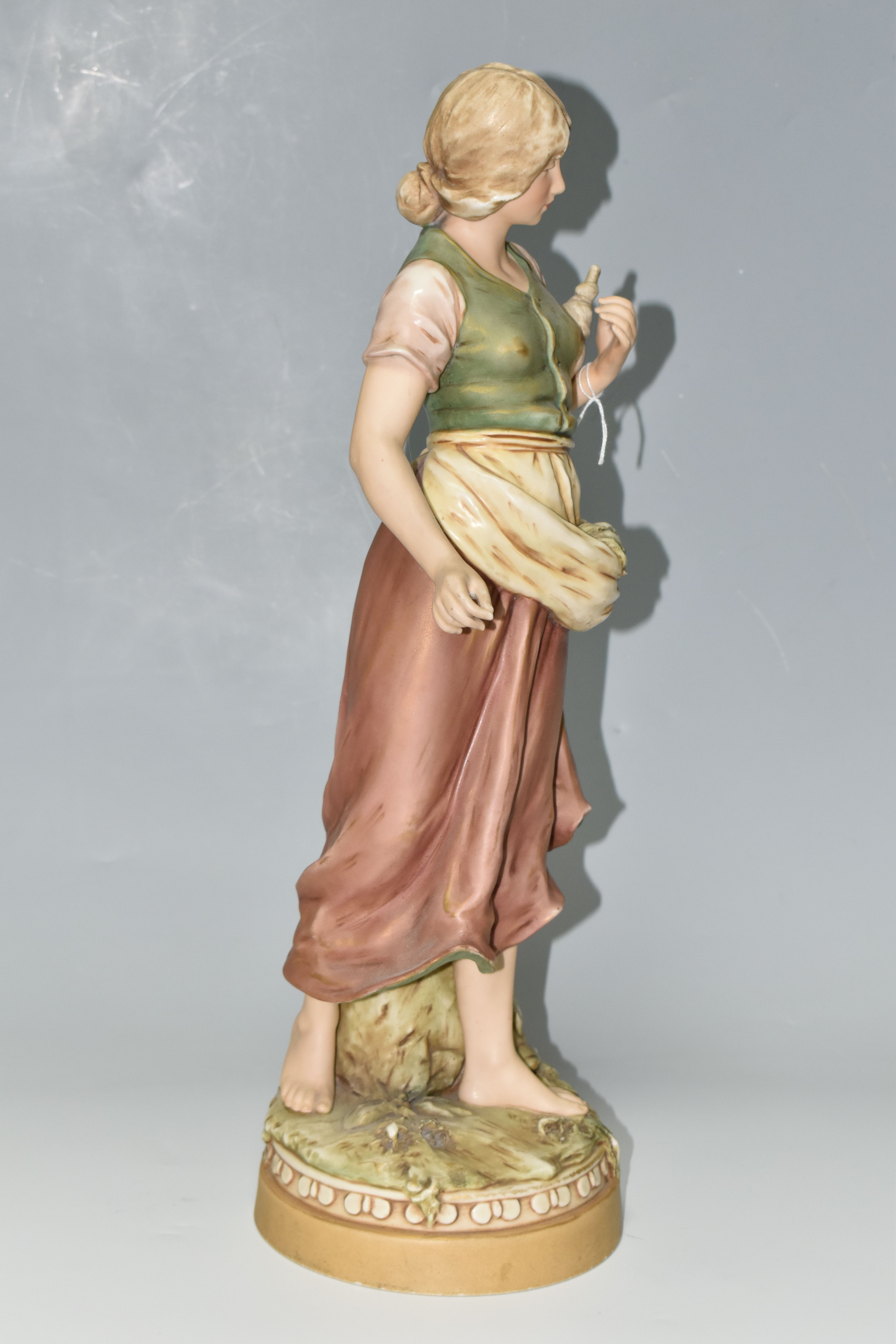 A ROYAL DUX FIGURE, comprising a young woman gathering seaweed, with applied pink triangular Royal - Image 3 of 7