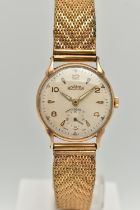 A GENTS 9CT GOLD 'ROAMER' WRISTWATCH, manual wind, round silvered dial signed 'Roamer',