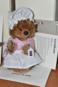 A BOXED STEIFF LIMITED EDITION 'MRS. TIGGY-WINKLE' EXCLUSIVE TO DANBURY MINT, no.690259, ltd ed no.
