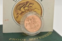 A ROYAL MINT 1980 BOXED GOLD PROOF SOVEREIGN COIN, 9.167 fine, 7.98 gram, 22.12mm diameter, includes