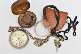A SMALL ASSORTMENT OF ITEMS, to include a cased monocle, a travel ink pot, together with an open