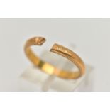 A 22CT GOLD BAND RING, split polished band, hallmarked 22ct Birmingham, approximate gross weight 3.7