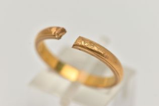 A 22CT GOLD BAND RING, split polished band, hallmarked 22ct Birmingham, approximate gross weight 3.7