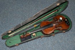 A LATE 19TH CENTURY VIOLIN WITH HARD CASE, paper label to the inside reads 'Vinvenzo Rugeri detto il