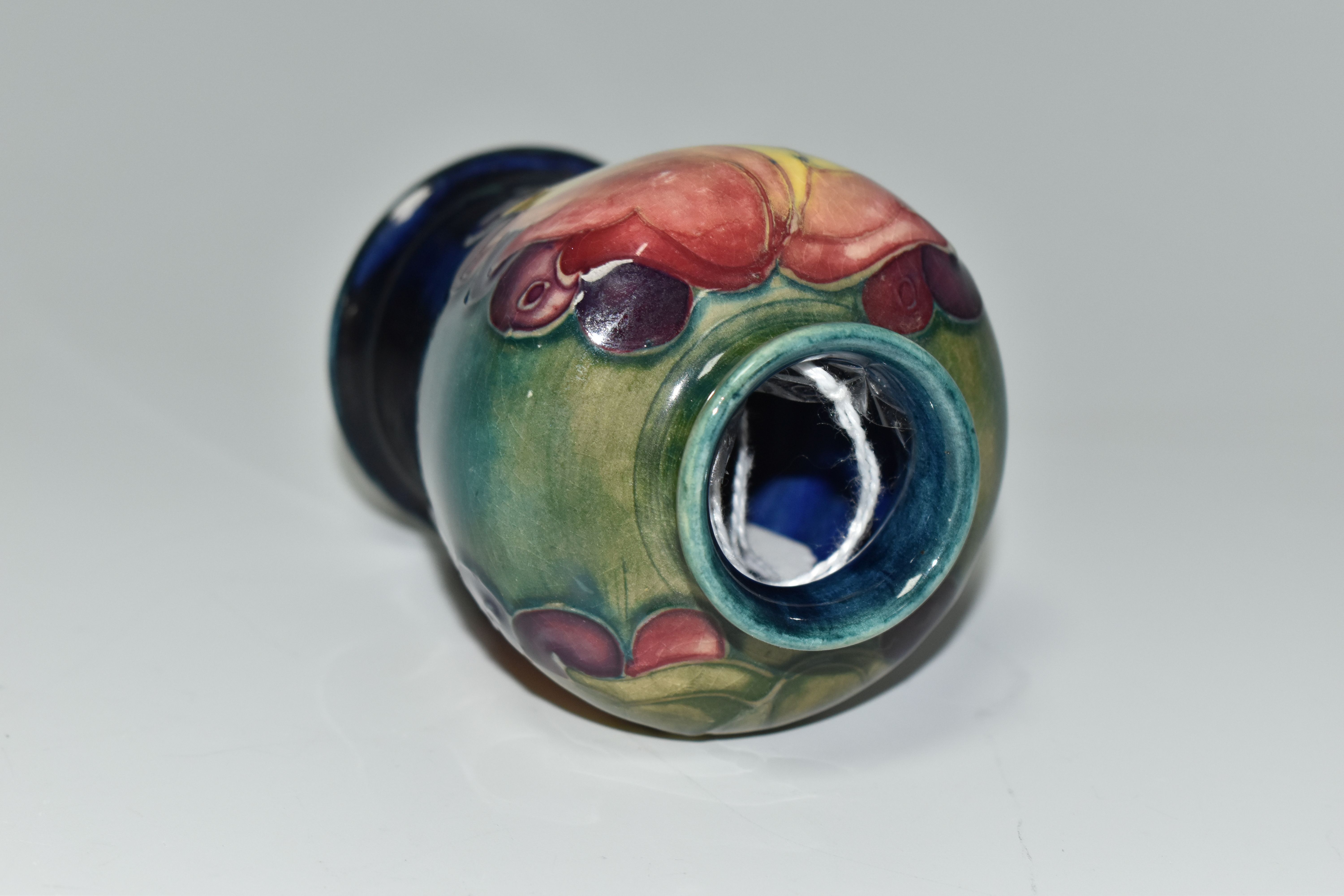A MOORCROFT POTTERY 'LEAF AND BERRY' PATTERN VASE, of small shouldered form, tube lined with - Image 4 of 5