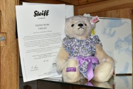 A BOXED STEIFF LIMITED EDITION 'TEDDY BEAR VIOLET', no.677625, limited edition no.948/1500, blonde