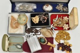 A BOX OF ASSORTED JEWELLERY, to include a white metal open work, oval locket, stamped 925, fitted