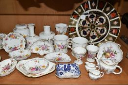 A LARGE QUANTITY OF ROYAL CROWN DERBY GIFTWARE, comprising an Imari pattern 1128 dinner plate,