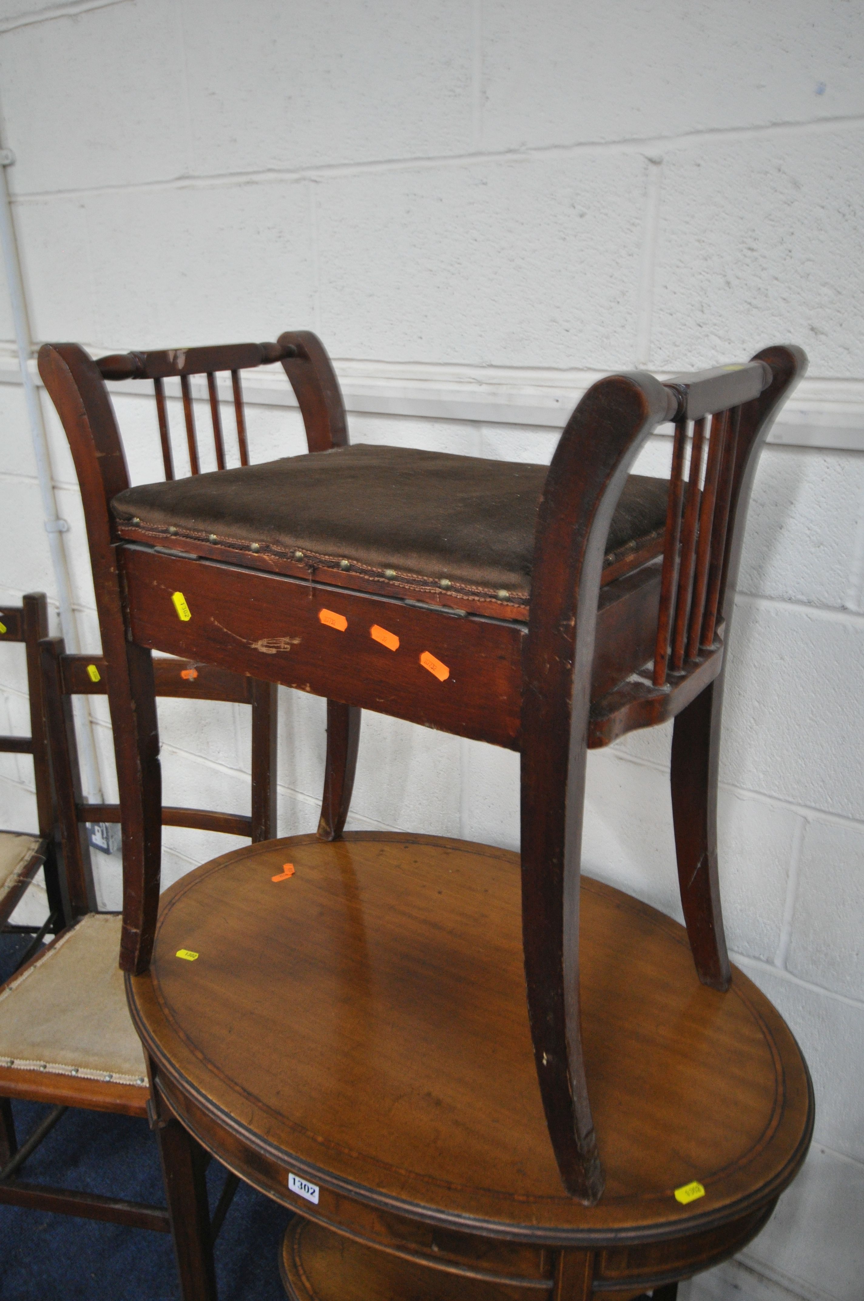 AN EDWARDIAN MAHOGANY AND INLAID OVAL OCCASIONAL TABLE, width 107cm x depth 63cm x height 70cm, a - Image 4 of 7