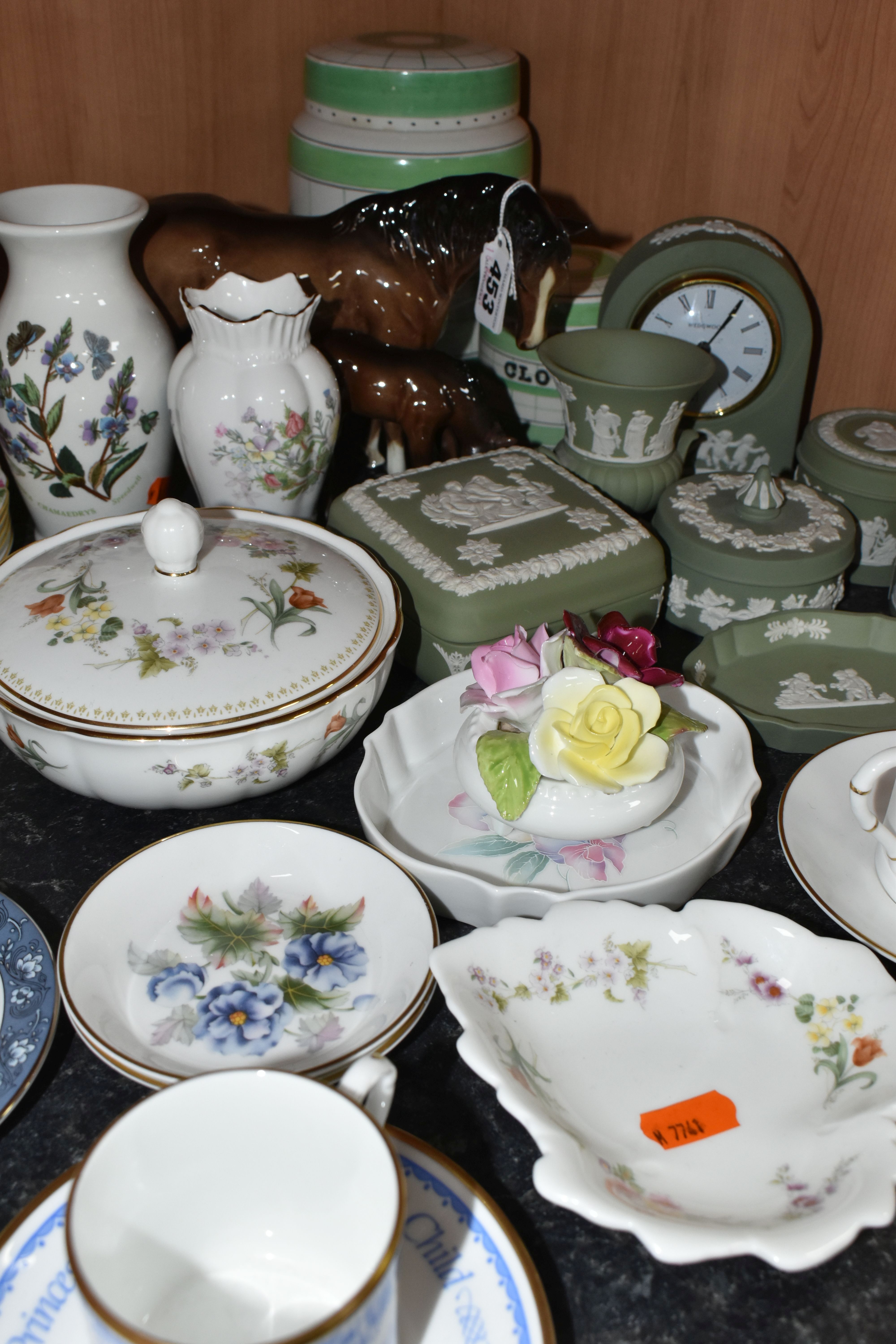 A COLLECTION OF CERAMICS, comprising a Beswick Mare 1812 and foal (reglued right ear and back - Image 6 of 6