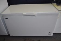 A LARGE ICEKING CF400W CHEST FREEZER width 137cm depth 73cm height 84cm (PAT pass and working at -18