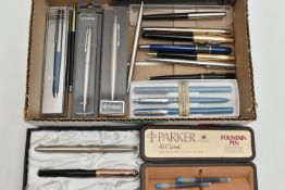ASSORTED PENS, to include a 'Parker' fountain pen fitted with a 14k nib, three boxed 'Parker' ball