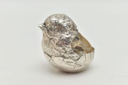 A 'SAMPSON MORDAN & CO' EARLY 20TH CENTURY SILVER CHICK PIN CUSHION, realistically textured hatching
