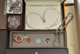 A SELECTION OF SILVER AND WHITE METAL JEWELLERY, to include a Hot Diamonds Emozioni pendant set, the