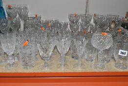 A QUANTITY OF CUT CRYSTAL AND GLASSWARE, comprising four grapefruit dishes, a Stuart Crystal air