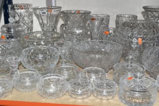 A QUANTITY OF CUT CRYSTAL BOWLS AND VASES, comprising Stuart Crystal trinket boxes, five fruit