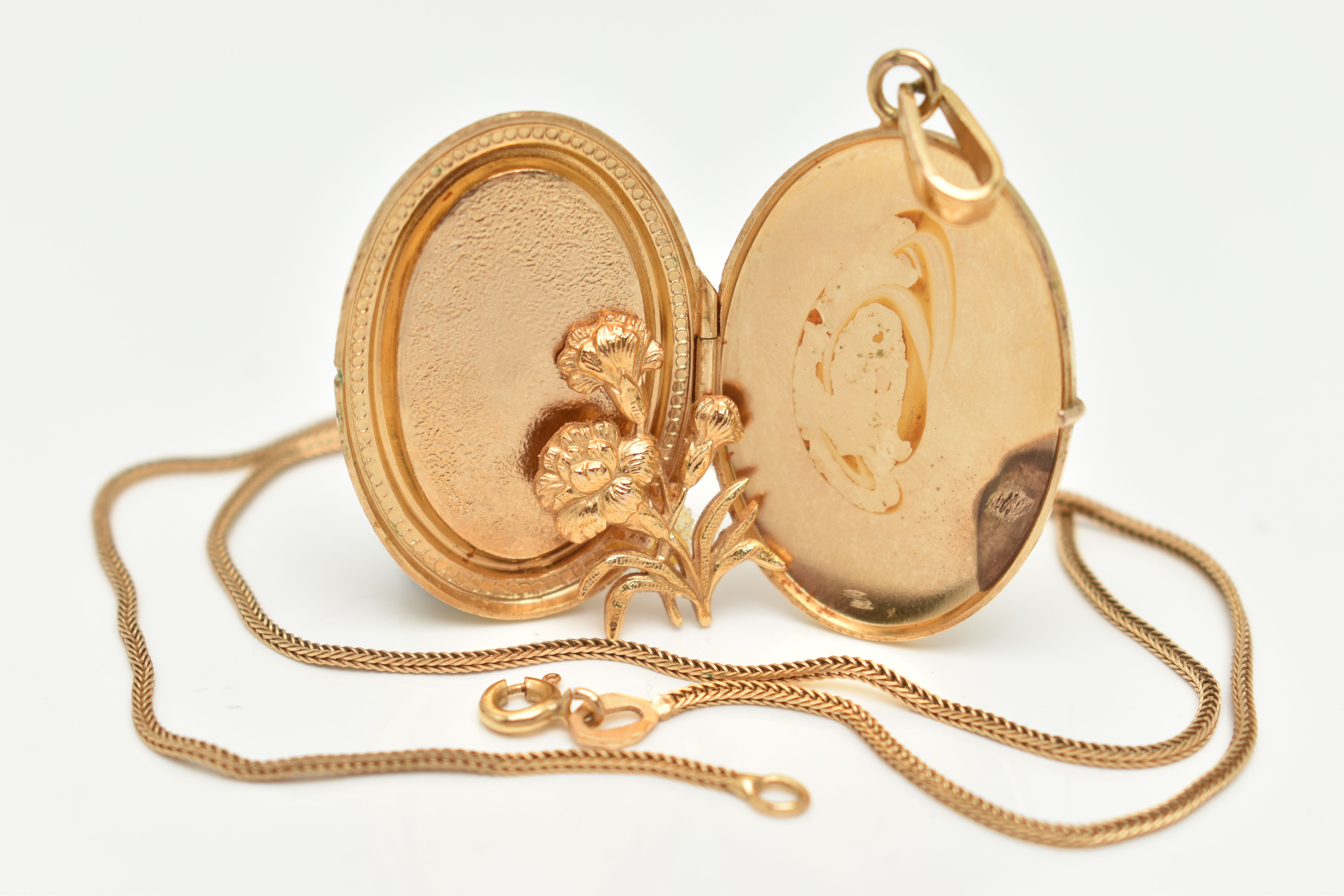 A YELLOW METAL FOX TAIL CHAIN WITH OVAL LOCKET, chain fitted with a spring clasp, stamped 750, - Image 2 of 2