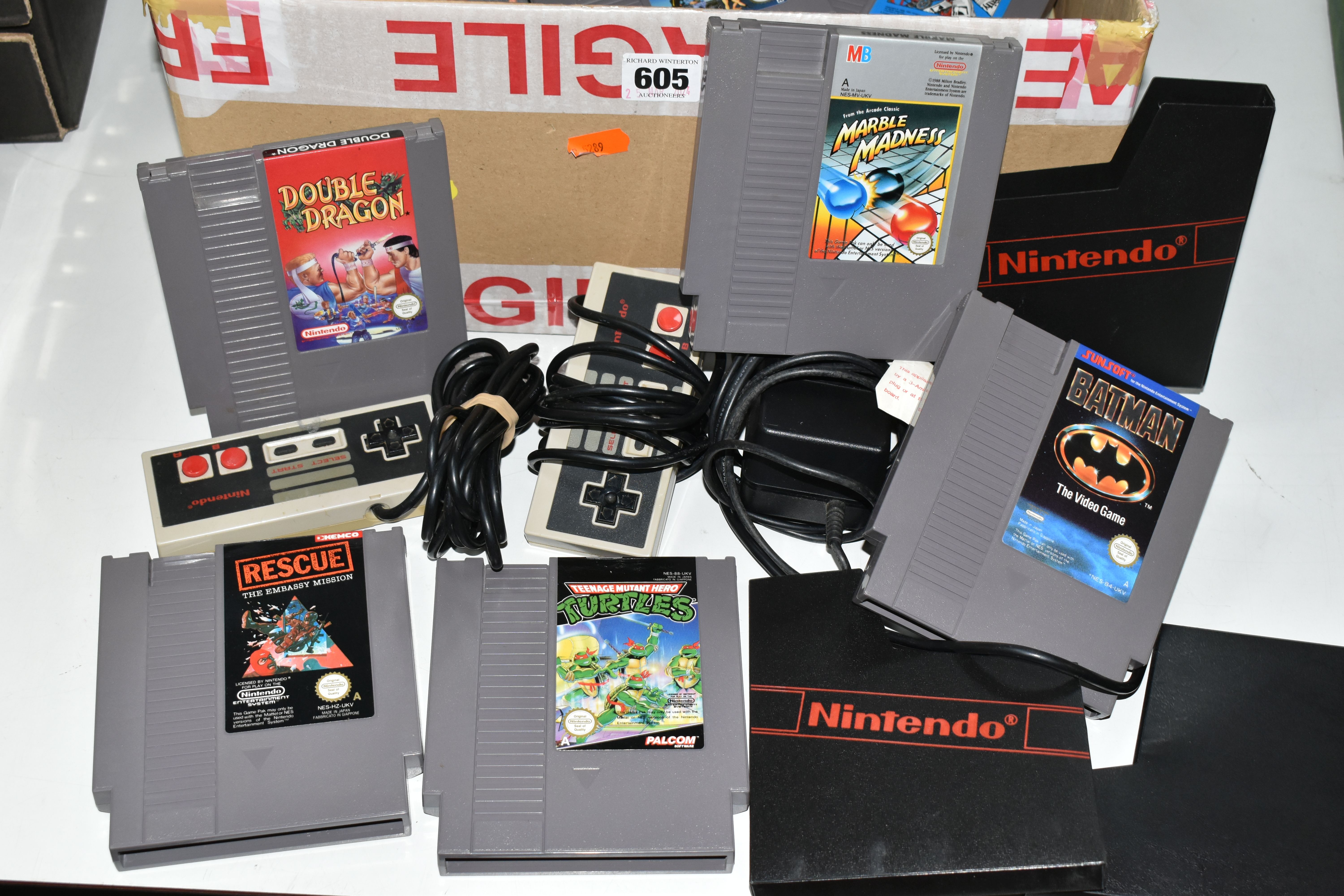 NINTENDO NES CONSOLE AND GAMES, includes Super Mario Bros, Super Mario Bros 3, Double Dragon, - Image 2 of 5